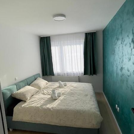 Apartman Lux Leilighet Zepce Eksteriør bilde