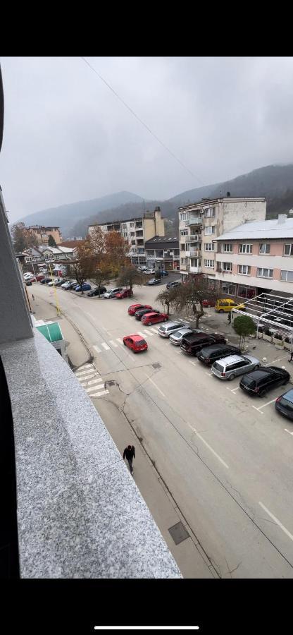 Apartman Lux Leilighet Zepce Eksteriør bilde